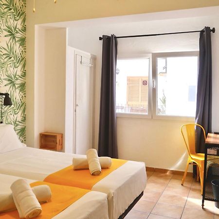 Nanit Rooms Ibiza Hostal Santa Eularia des Riu Zewnętrze zdjęcie