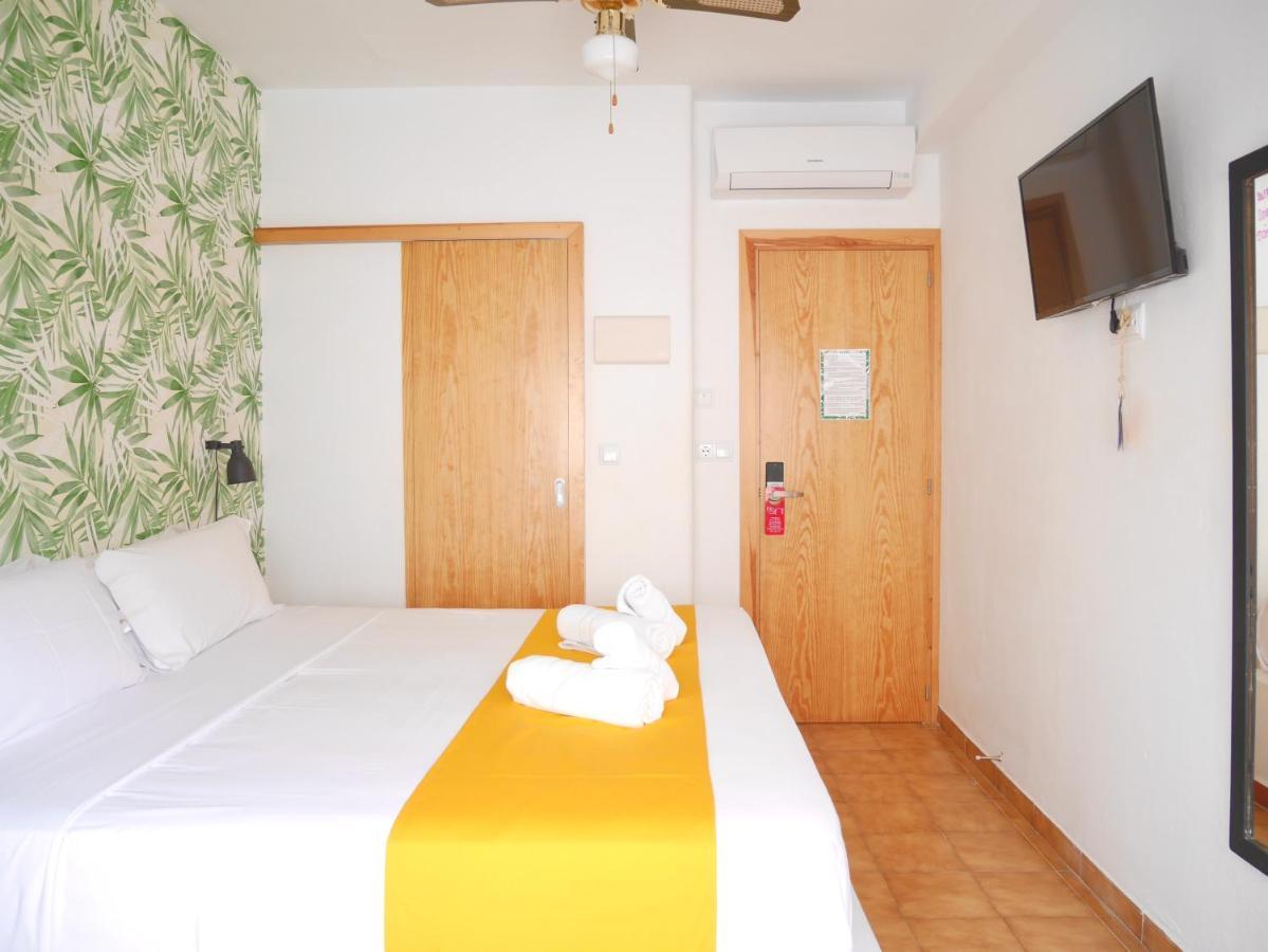 Nanit Rooms Ibiza Hostal Santa Eularia des Riu Pokój zdjęcie