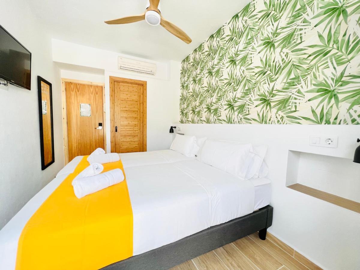 Nanit Rooms Ibiza Hostal Santa Eularia des Riu Zewnętrze zdjęcie