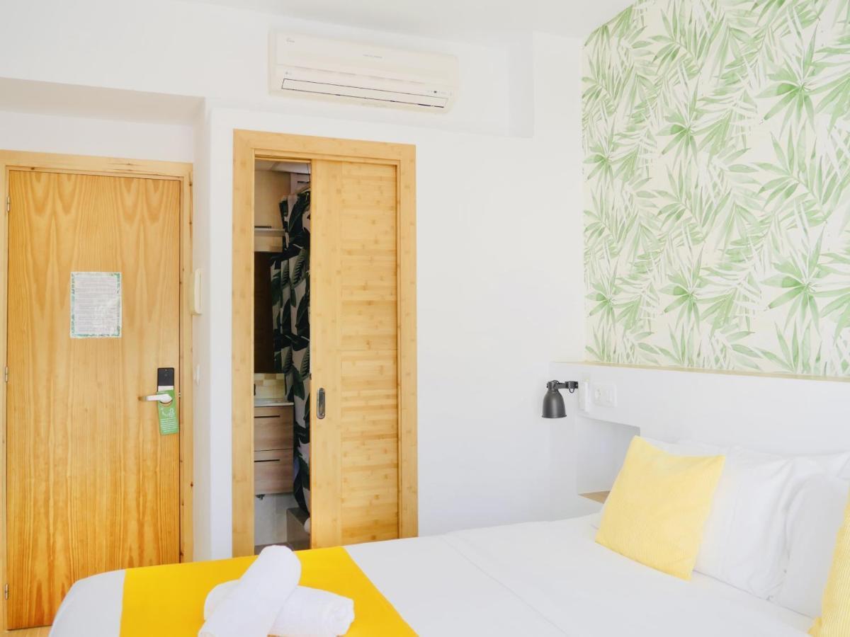 Nanit Rooms Ibiza Hostal Santa Eularia des Riu Zewnętrze zdjęcie