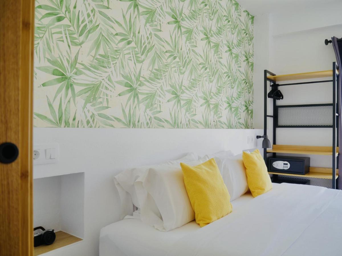 Nanit Rooms Ibiza Hostal Santa Eularia des Riu Zewnętrze zdjęcie
