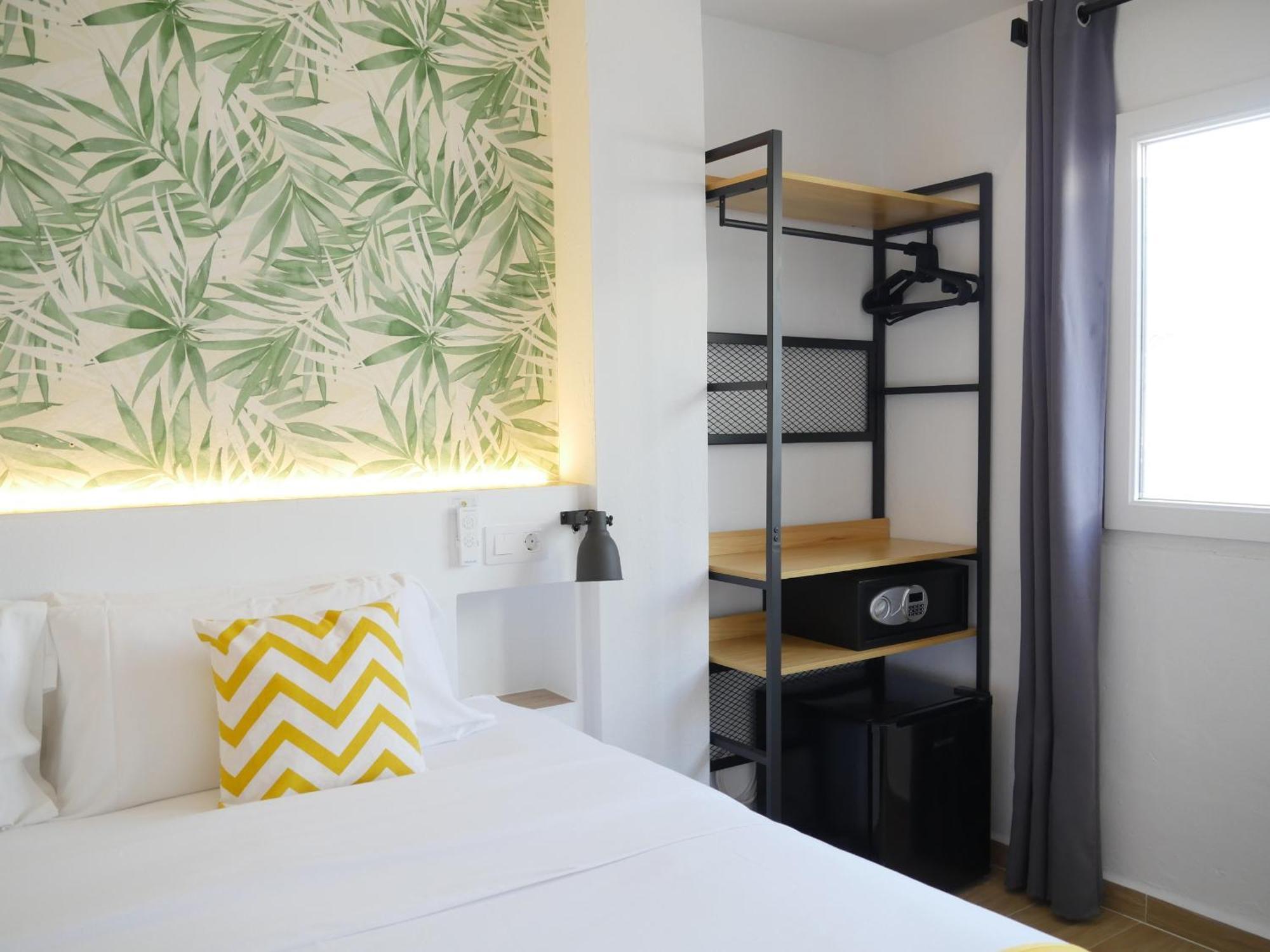 Nanit Rooms Ibiza Hostal Santa Eularia des Riu Pokój zdjęcie
