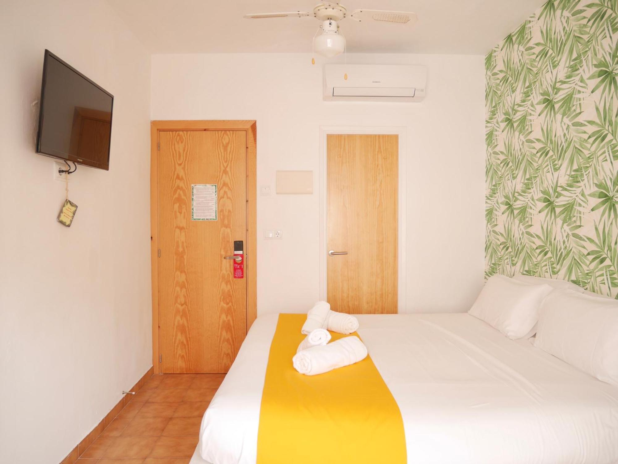 Nanit Rooms Ibiza Hostal Santa Eularia des Riu Pokój zdjęcie