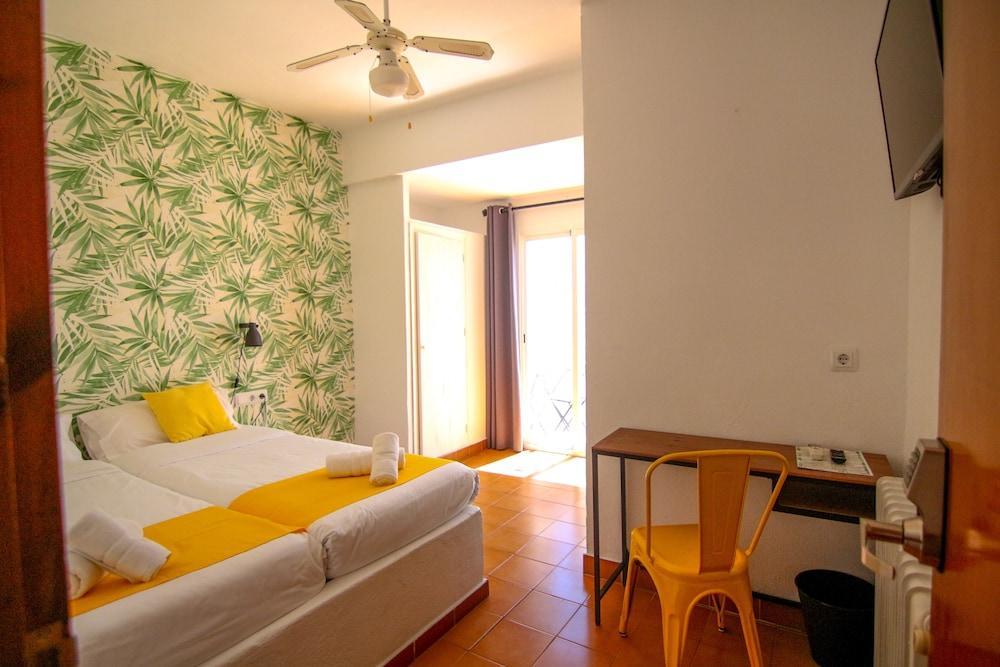 Nanit Rooms Ibiza Hostal Santa Eularia des Riu Zewnętrze zdjęcie